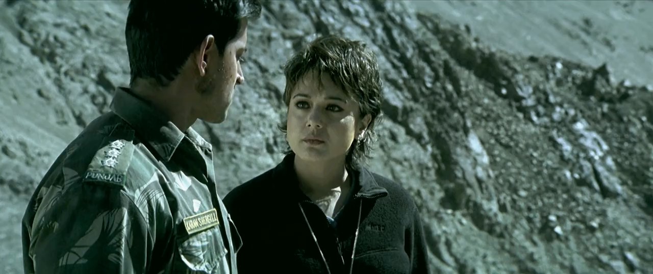 Lakshya (2004) WEBRip Hindi 720p x264 AVC AAC 5.1 ESub.mkv_snapshot_02.15.47.581